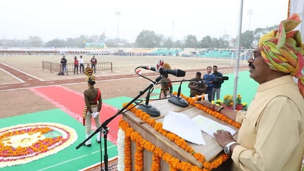नृत्यों की आकर्षक प्रस्तुतियां दी गई