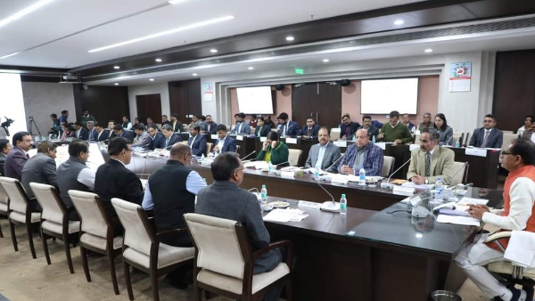 सीएम आवासीय भू अधिकारी योजना में तेजी लाएं 