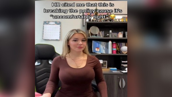 महिला कर्मचारी ने शेयर किया वीडियो महिला कर्मचारी ने शेयर किया वीडियो