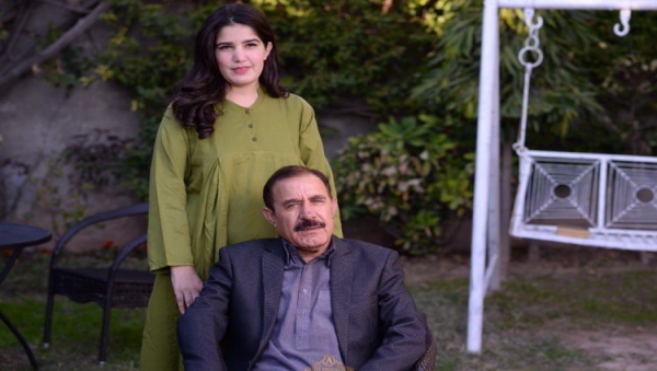 पाकिस्तान की पांच बहनों की सक्सेस स्टोरी पाकिस्तान की पांच बहनों की सक्सेस स्टोरी