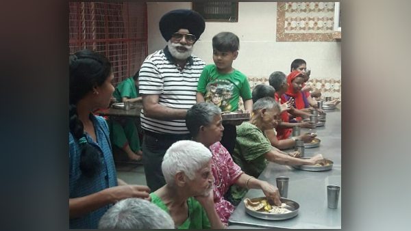 IRB 12 लाख लोगों को भोजन करा रहा है IRB 12 लाख लोगों को भोजन करा रहा है