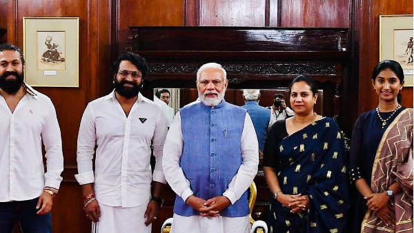 केजीएफ स्टार यश भी पीएम मोदी से मिले