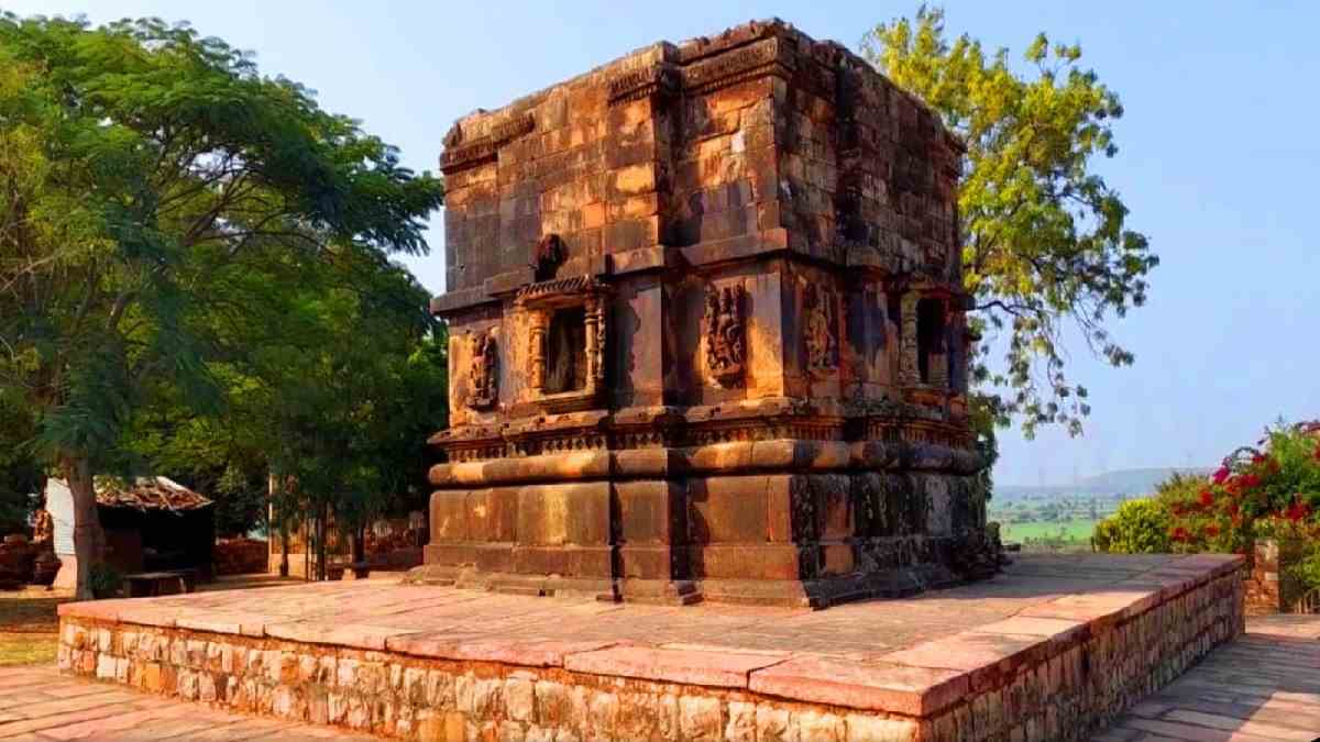 कैद में हजारिया महादेव, साल में केवल तीन दिन पूजन की अनुमति