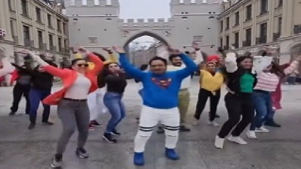 किंग खान ने किया रिएक्ट