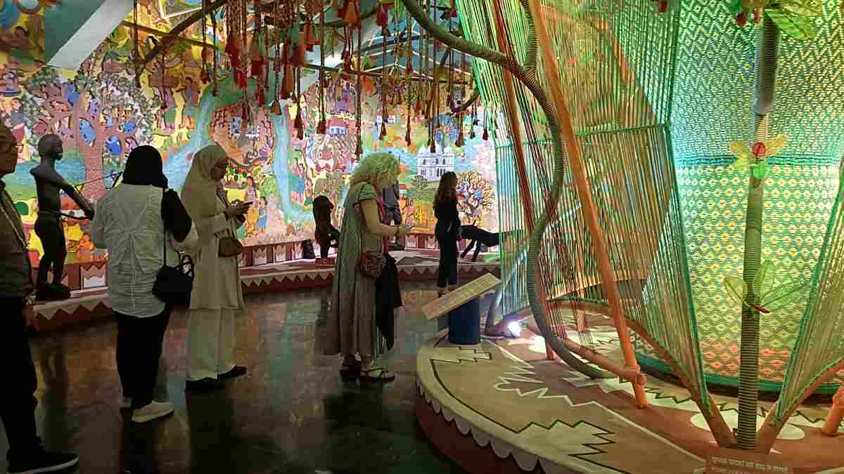 ​आदिवर्त संग्रहलाय: जनजाति परिवारों के घर, सजावट, कल्चर देखकर विदेशी मुग्ध हुए