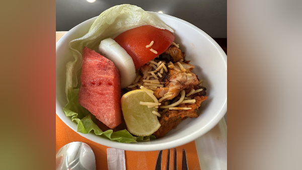 संजीव कपूर को मुंबई-नागपुर फ्लाइट में सर्व किया ये ब्रेकफॉस्‍ट 