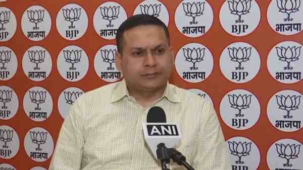 Pawan Khera PM Modi