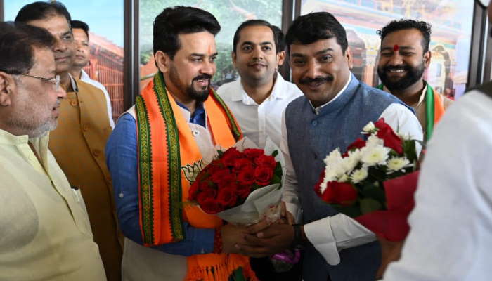 कांग्रेस के महाधिवेशन पर ली चुटकी कांग्रेस के महाधिवेशन पर ली चुटकी