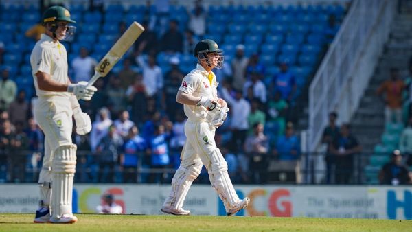 ऑस्ट्रेलिया की बल्लेबाजी बिखर गई ऑस्ट्रेलिया की बल्लेबाजी बिखर गई