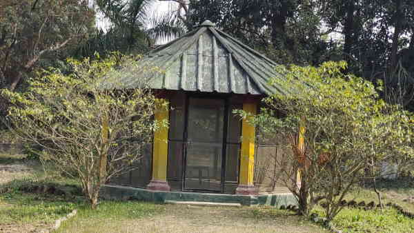 राज परिवार के द्वारा बनवाया गया विशाल वन सम्पदा, प्राणि उद्यान चर्चा का विषय