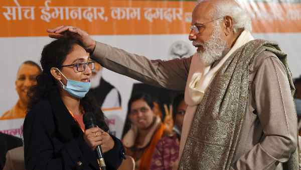 बजट के माध्यम से राजनीतिक संदेश