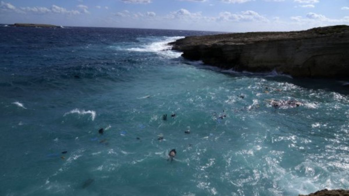 Italy overloaded boat sank Italy overloaded boat sank
