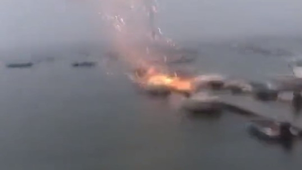 एक सेकंड में नाव तबाह