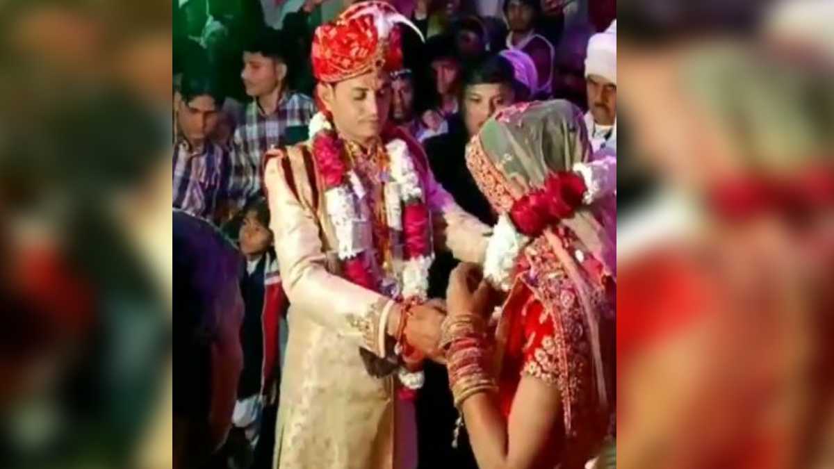 स्टेज पर जयमाला का वीडियो वायरल