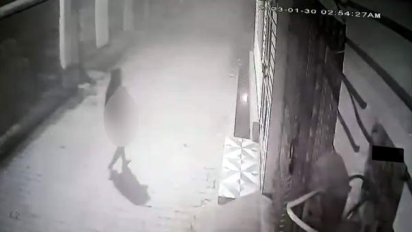 बदमाशों द्वारा दरवाजा खुलवाने की हो सकती है साजिश - सीमा देवी