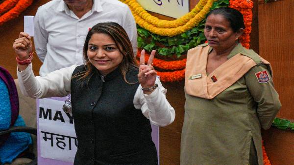 जानिए कौन हैं नई मेयर?