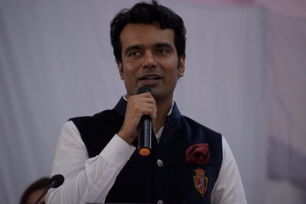 IASअभिषेक सिंह की लव स्‍टोरी