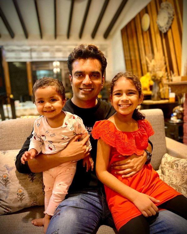  आईएएस अभिषेक सिंह को निलंबित करने की वजह