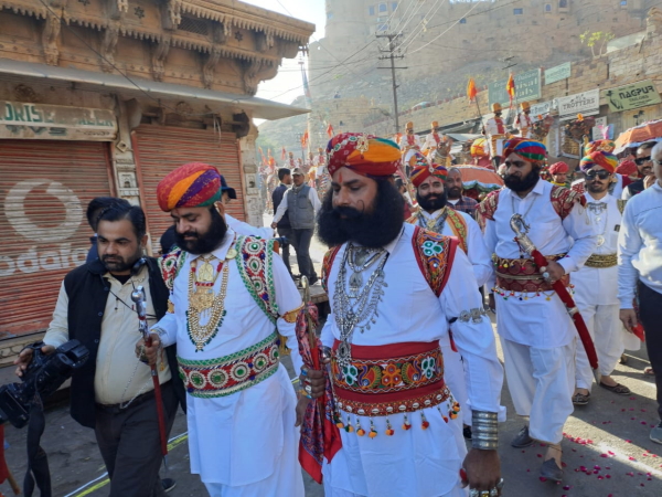 ये अतिथि रहे मौजूद ये अतिथि रहे मौजूद