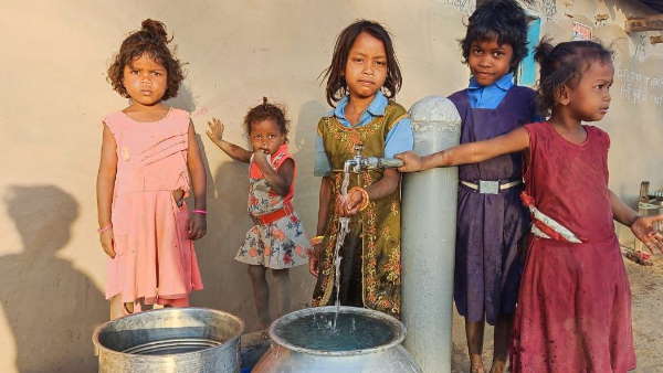 आई दुर्गापुर के ग्रामीणों के चेहरे पर मुस्कान 