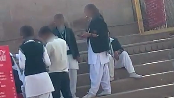 लोगों द्वारा की जा रही कार्रवाई की मांग