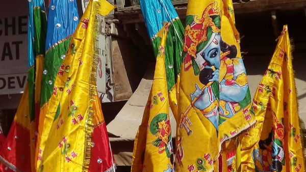  फिलहाल मंदिर पट खोलने का फैसला
