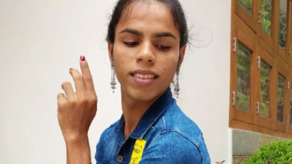 जिया ने किया परिवार का धन्यवाद जिया ने किया परिवार का धन्यवाद