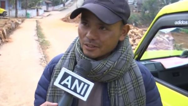 अनोखे तरीके से संदेश पहुंचाते हैं लोग