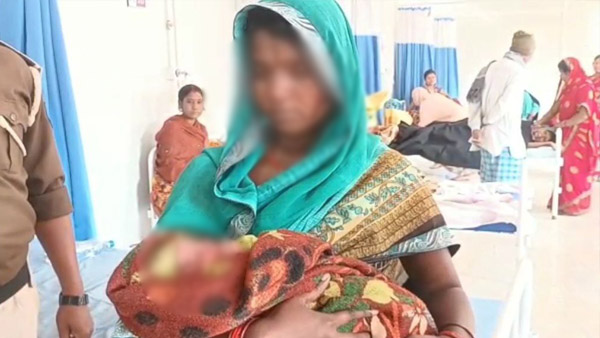 प्रसव पीड़ा होने पर लाया गया अस्पताल