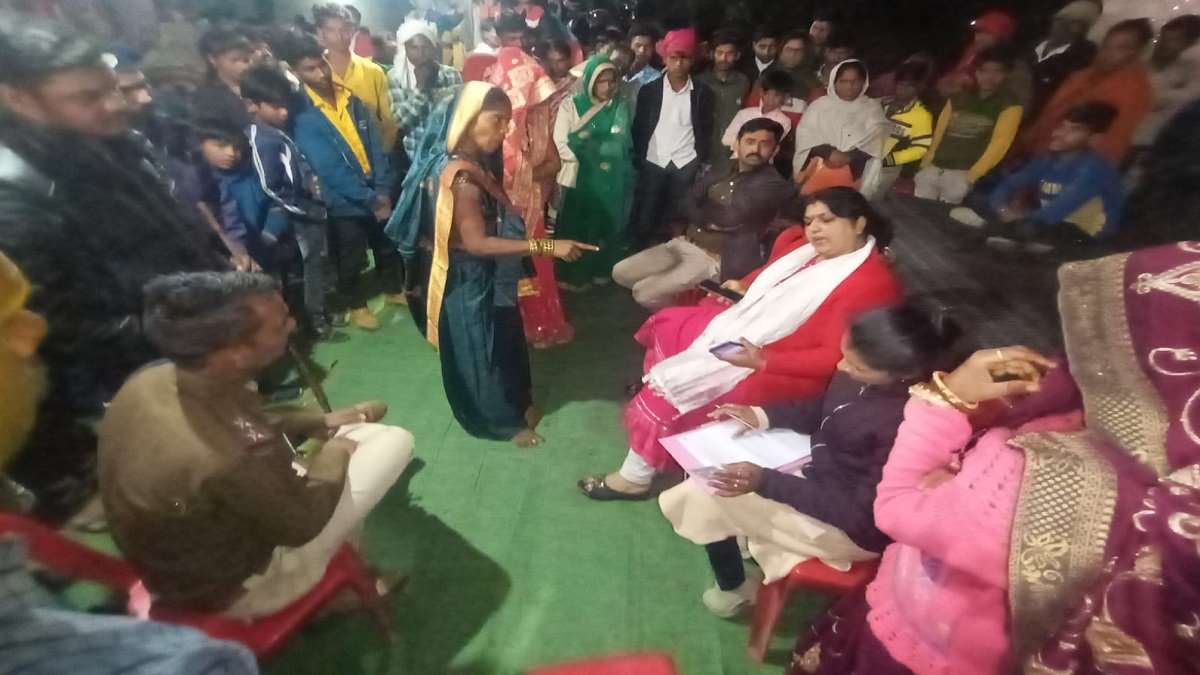 नाबालिग की शादी रुकवाने पहुंची पुलिस तो दूल्हा बदल दिया नाबालिग की शादी रुकवाने पहुंची पुलिस तो दूल्हा बदल दिया