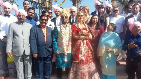  युद्ध प्रभावित क्षेत्र से परिवार को निकाला