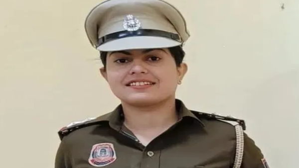 20 से अधिक सरकारी परीक्षा क्लियर कर चुकी हैं मोनिका 20 से अधिक सरकारी परीक्षा क्लियर कर चुकी हैं मोनिका
