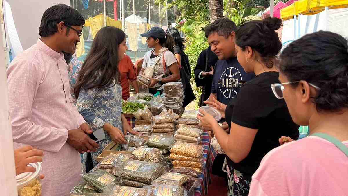 मुंबई में लोगों को खूब भा रही सागर की डिहाईड्रेड सब्जियां