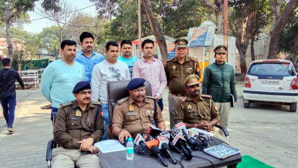अश्लील विडियो भेजकर शादी का दबाब बना रहा था