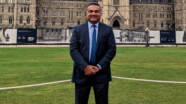 Google ने दिया नील मोहन को भारी-भरकम रकम 