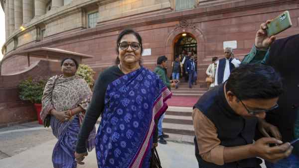 rs-chairman-dhankar-suspends-congress-mp-rajani-patil-for-making-video-of-proceedings