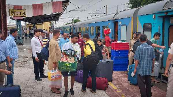18 वर्ष से 35 वर्ष के बीच के उम्मीदवारों को ट्रेनिंग