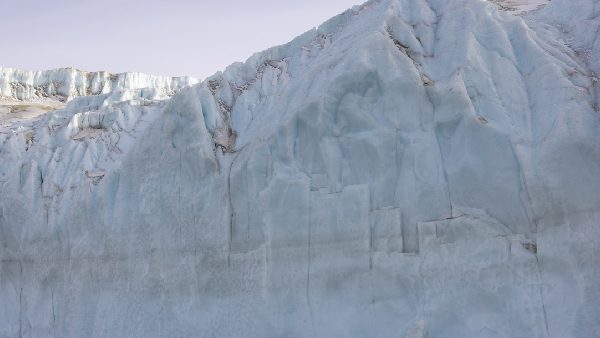 अंटार्कटिका में 'प्रलय' की आहट! अंटार्कटिका में 'प्रलय' की आहट!