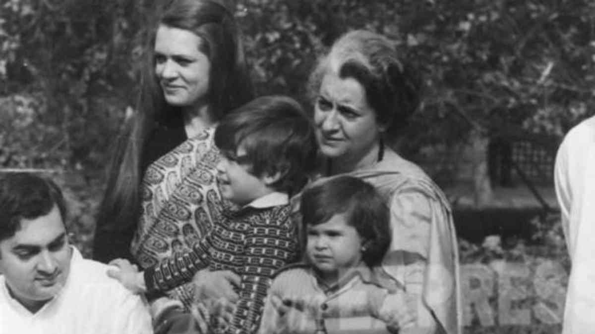 “धीरे धीरे अधिनायकवादी नेता बन गयीं”