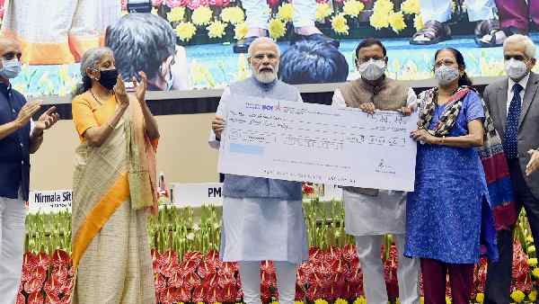 बजट में किस आर्थिक वर्ग को लिया साथ ?