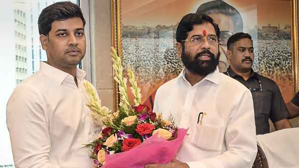 शिंदे का करीबी है राजा ठाकुर ?