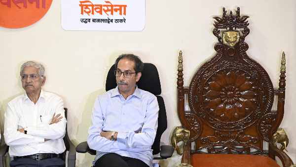 'अयोग्यता और चुनाव निशान का मसला अलग-अलग' 'अयोग्यता और चुनाव निशान का मसला अलग-अलग'