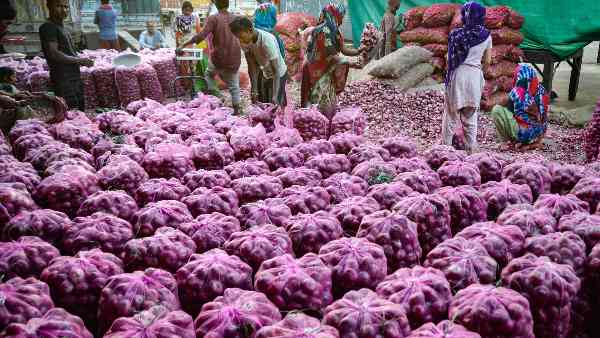 मान ने गुजरात के किसानों को दिया प्याज खरीदने का भरोसा मान ने गुजरात के किसानों को दिया प्याज खरीदने का भरोसा