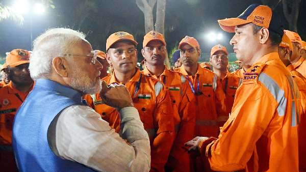 रातों-रात बनाए गए थे पासपोर्ट