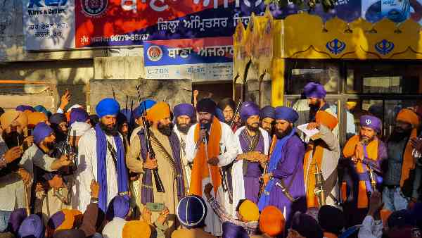 ajnala-incident-punjab-dgp-said-willa-take-appropriate-legal-action-against-cowards