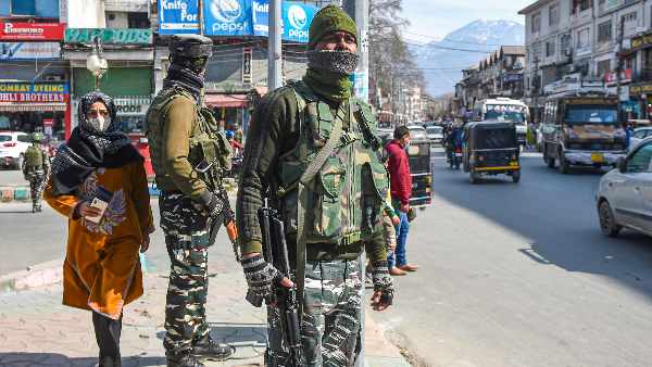 kashmir-valley-union-government-is-considering-the-withdrawal-of-the-army-report