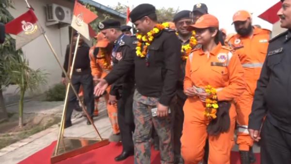 भूकंप पीड़ितों को भारत की मदद