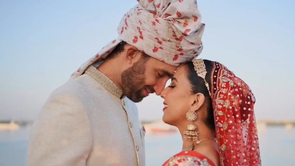 पाकिस्तान में एक्ट्रेस की खिंचाई