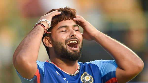 कभी नहीं पता था कि बाहर बैठ भी पाऊंगा