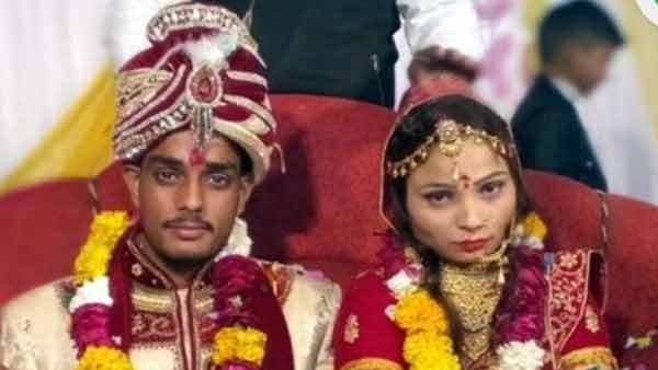 छोटे भाई ने दुल्हन संग लिए सात फेरे